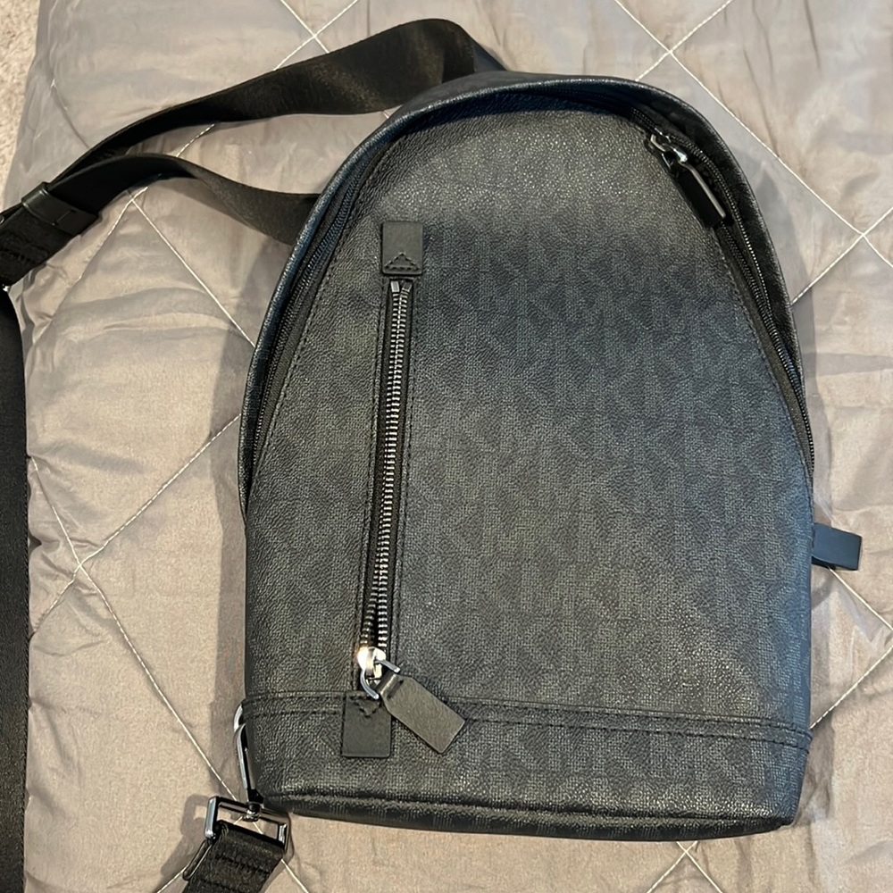 Michael Kors Mens across Body Bag